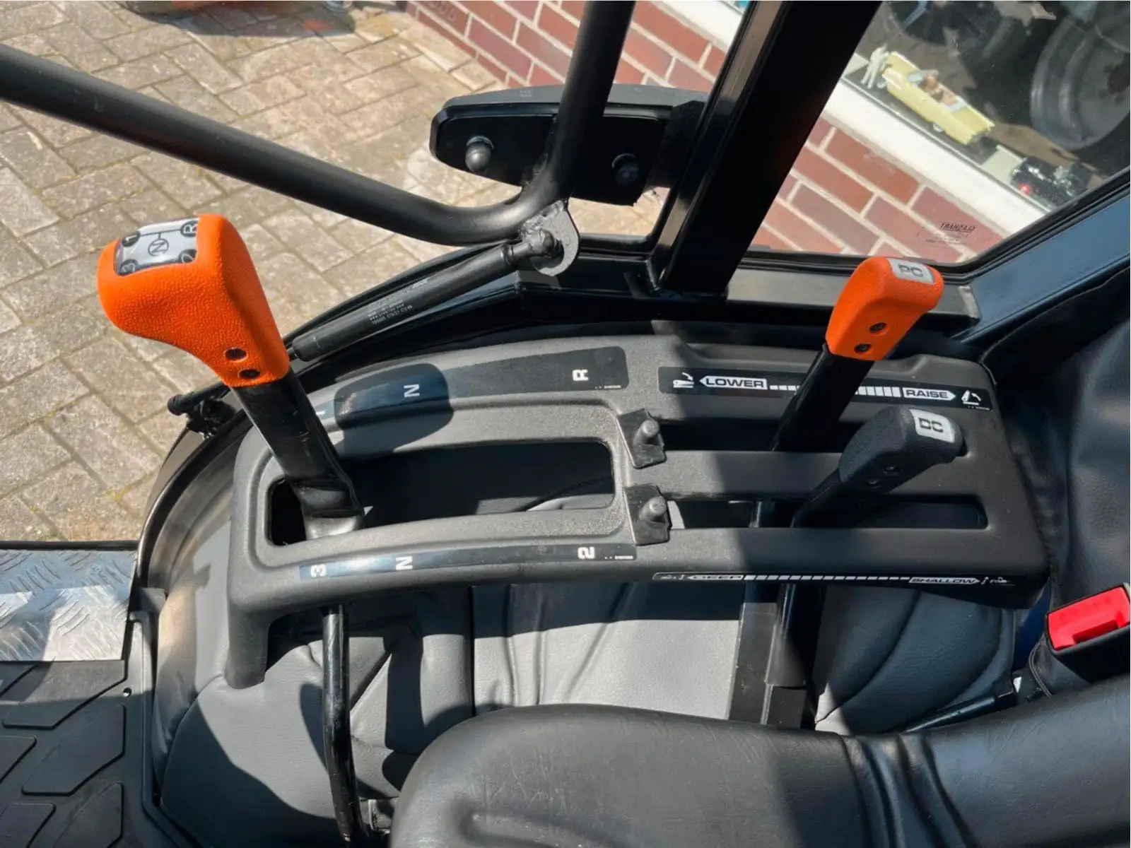 Jannsen_Automobile_Landmaschinen_Sortiment_Farmtrac_Kompakttraktor_09