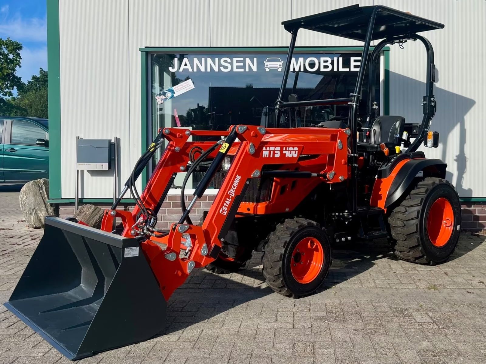 Jannsen_Landmaschinen_Avenger-26-HST-Traktor