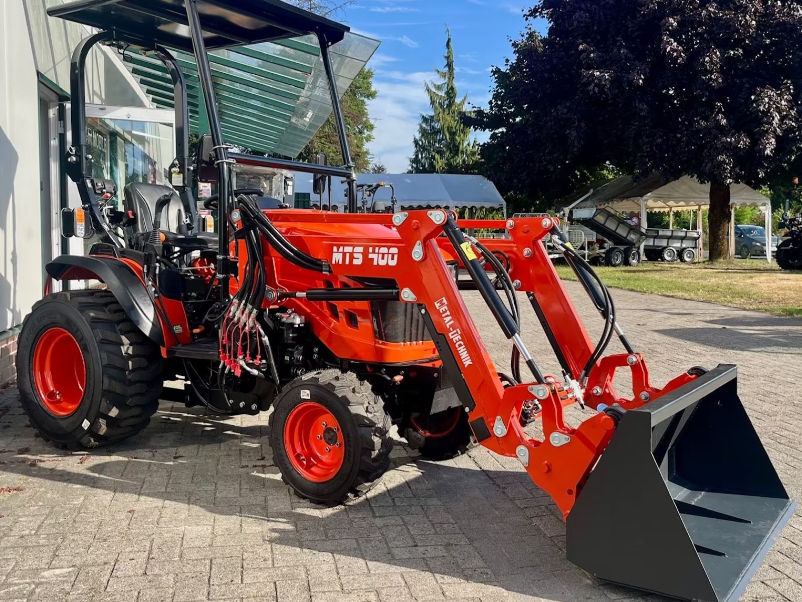 Jannsen_Landmaschinen_Avenger-26-Traktor